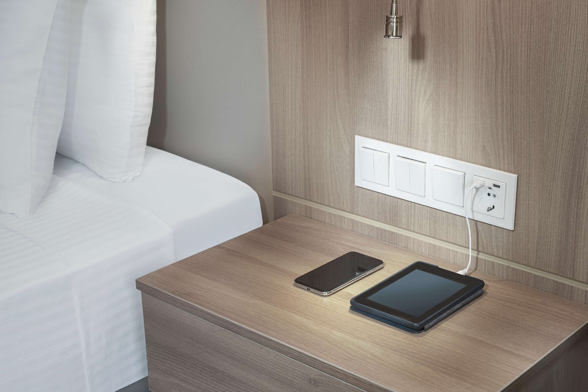 1 Schlafzimmer, Minibar, Zimmersafe, Schreibtisch