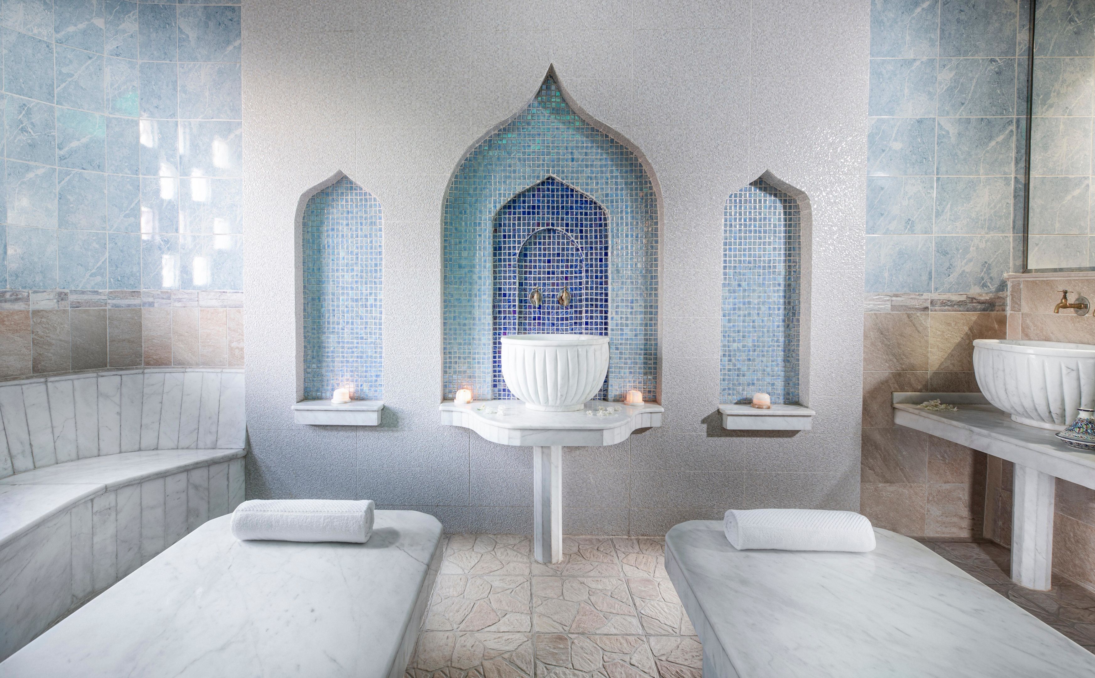 Sauna, steam room, Turkish bath, body treatments, aromatherapy