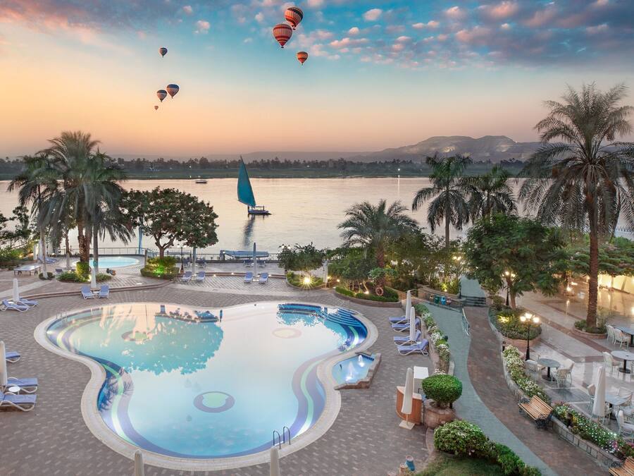 2 outdoor pools, pool umbrellas, sun loungers