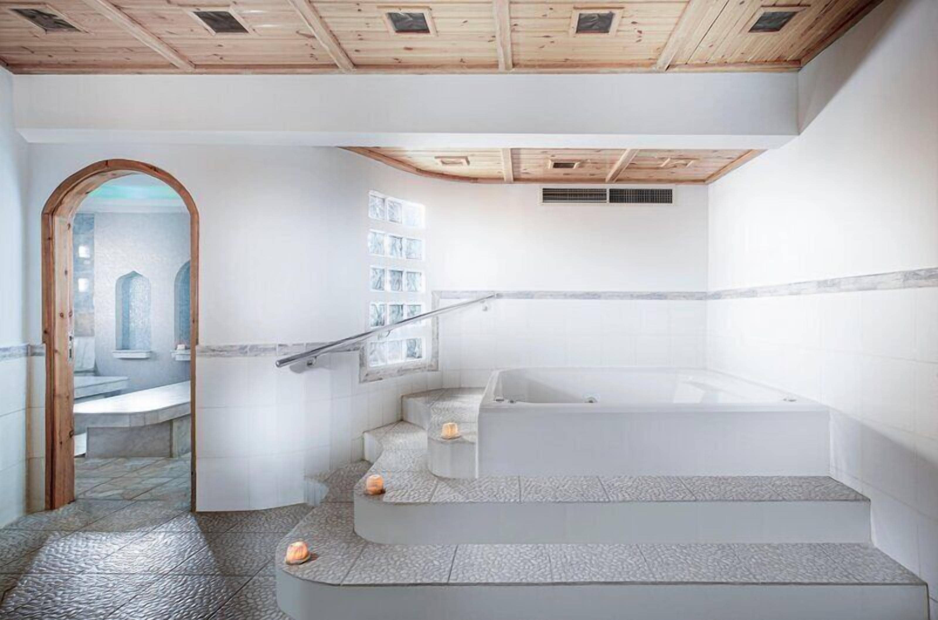 Sauna, baño de vapor, baño turco o hammam y tratamientos corporales 