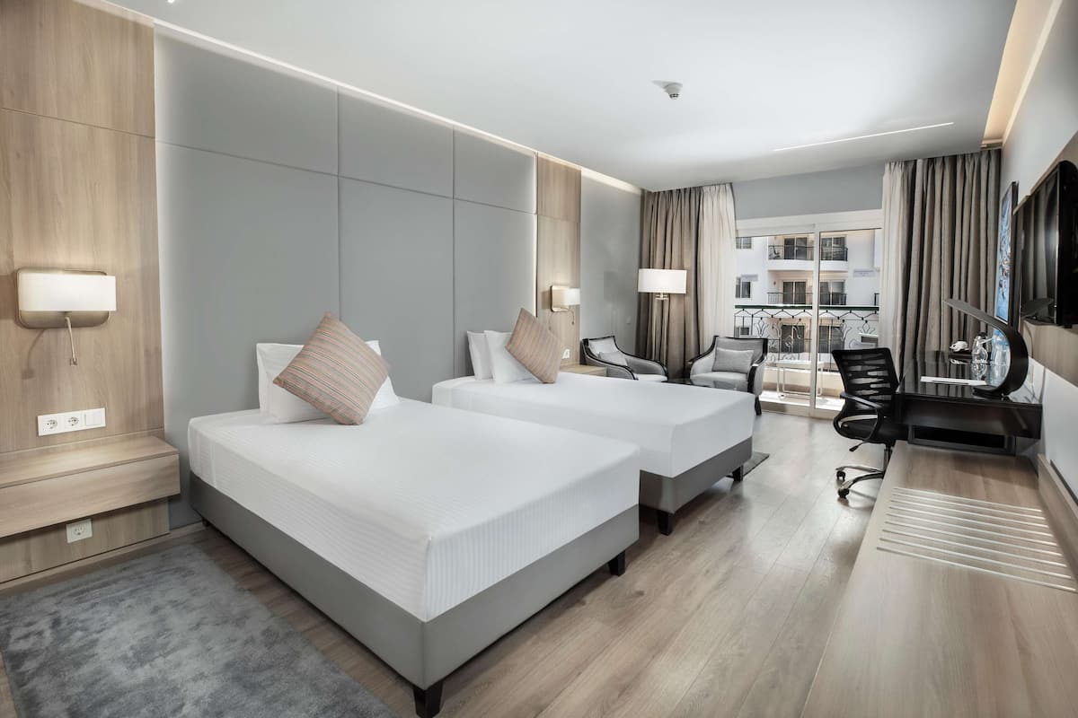 1 slaapkamer, een minibar, een kluis op de kamer, een bureau