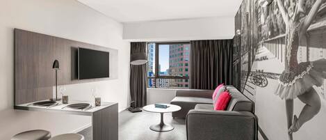 Apartment, 1 Bedroom (Spa) | In-room safe, desk, laptop workspace, blackout drapes