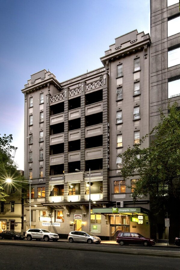 Fachada da propriedade