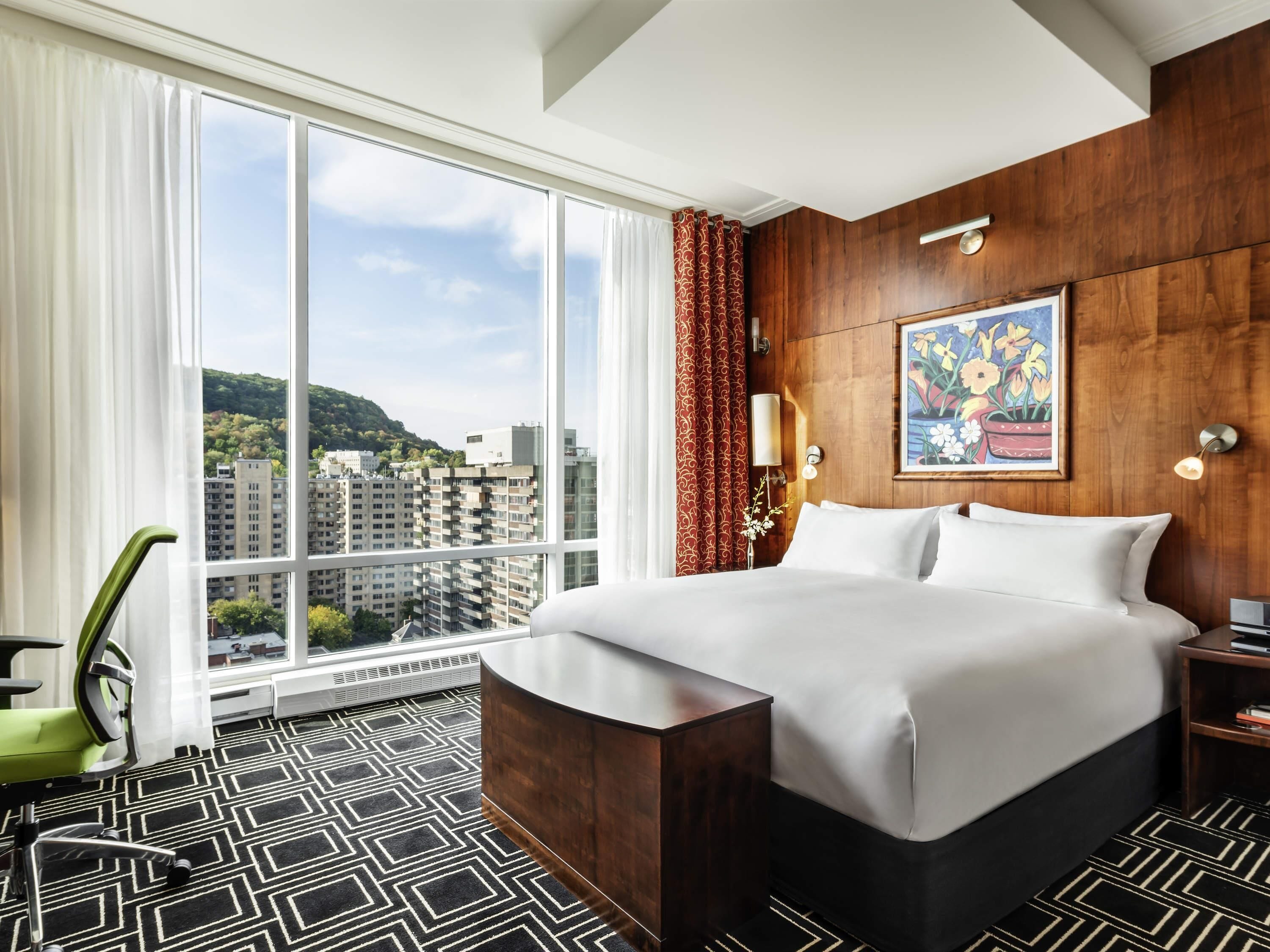 Presidential Suite (Mount Royal View) | Premium bedding, down duvets, pillow-top beds, minibar