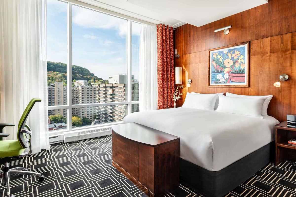 Presidential Suite (Mount Royal View)