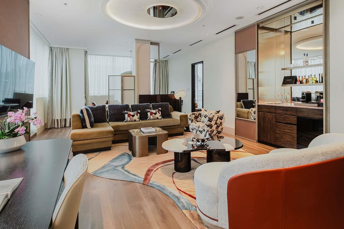 Presidential Suite (Mount Royal View) | Premium bedding, down duvets, pillow-top beds, minibar