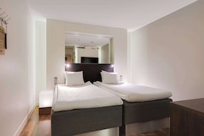 Chambre avec lits jumeaux (Compact)