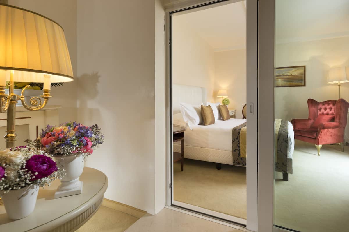 1 bedroom, minibar, in-room safe, desk