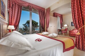 1 bedroom, minibar, in-room safe, desk