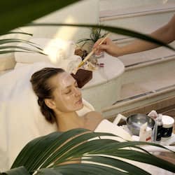 Sauna, hot tub, Turkish bath/hammam, body treatments, mud baths
