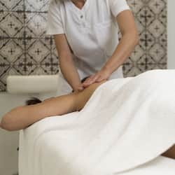Couples treatment room(s), body treatments, body scrubs, facials