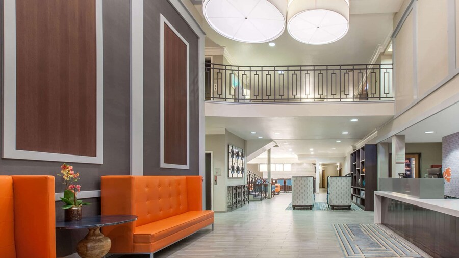 Hawthorn Suites by Wyndham Livermore Wine Country