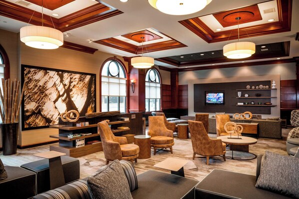 Lobby lounge