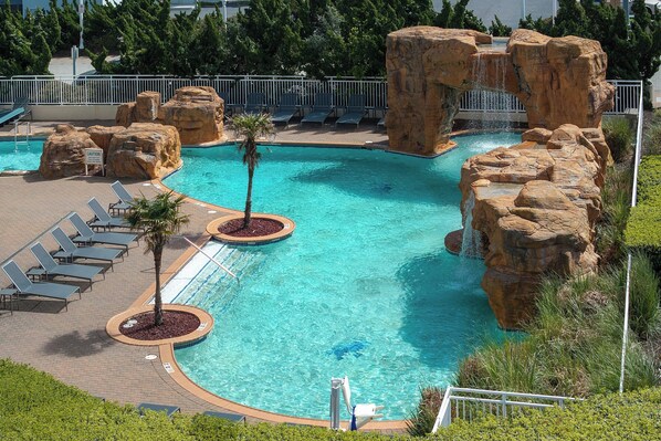Indoor pool, seasonal outdoor pool, sun loungers