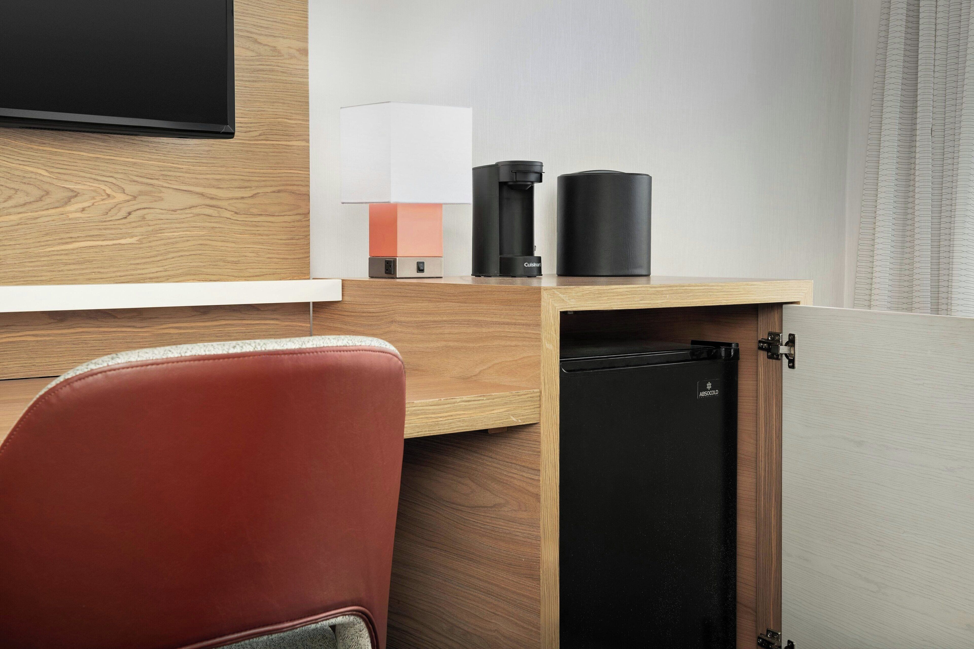 1 bedroom, in-room safe, desk, iron/ironing board