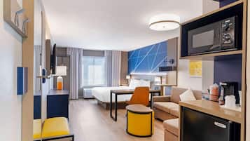 Suite, Non Smoking | Desk, laptop workspace, blackout drapes, soundproofing