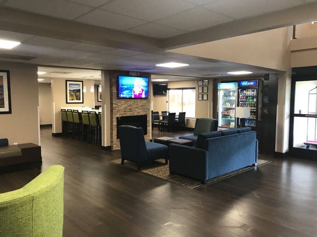 free buffet breakfast