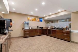 包含每日外带式早餐