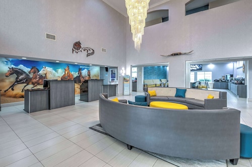 La Quinta Inn & Suites by Wyndham Weatherford