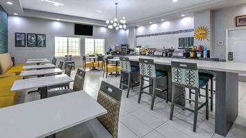 Petit déjeuner continental compris