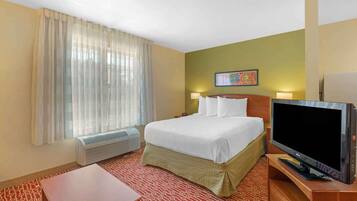 Deluxe Studio, 1 Queen Bed, Non Smoking, Refrigerator & Microwave | Desk, laptop workspace, blackout curtains, iron/ironing board