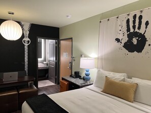 Standard Room, 1 King Bed | Egyptian cotton sheets, premium bedding, pillowtop beds, in-room safe - ACME Hotel Chicago, Outset Collection by Hilton (Chicago)