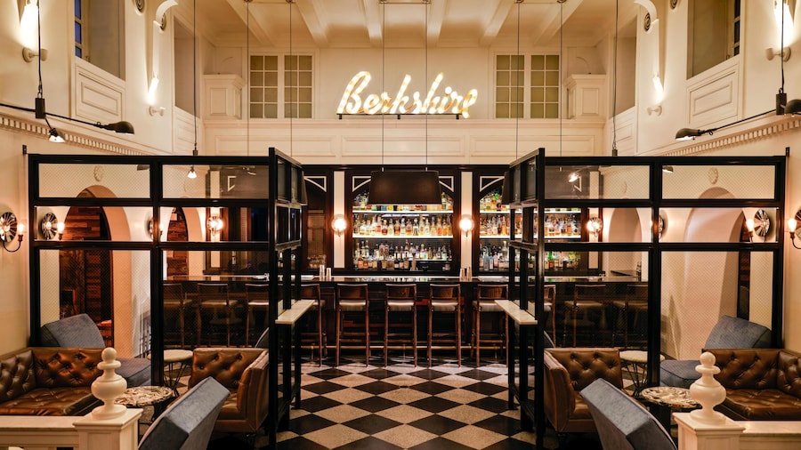 ACME Hotel Chicago, Outset Collection by Hilton