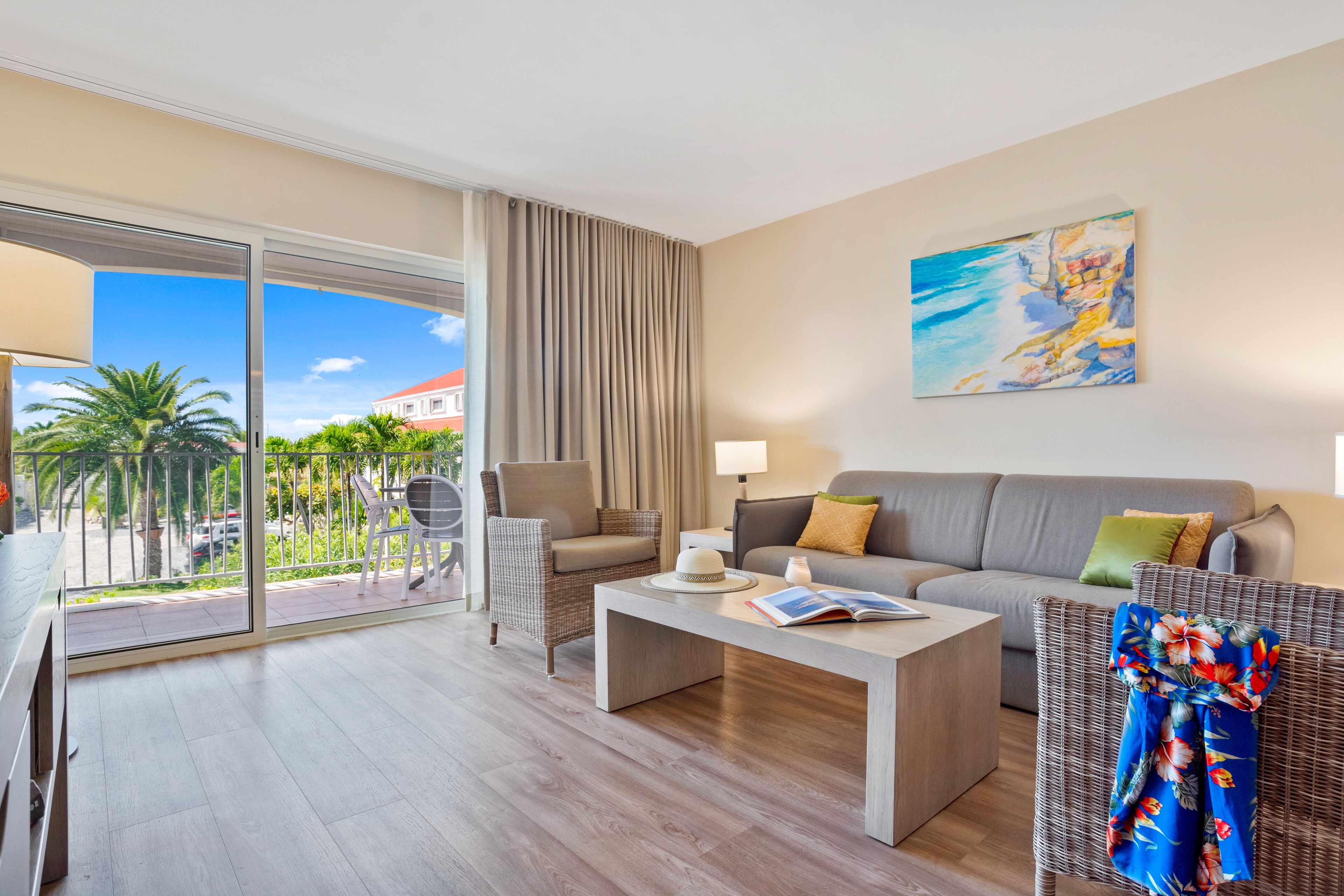 egyptian cotton sheets, premium bedding, down duvets, in-room safe