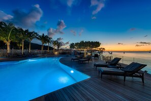 Outdoor pool, sun loungers