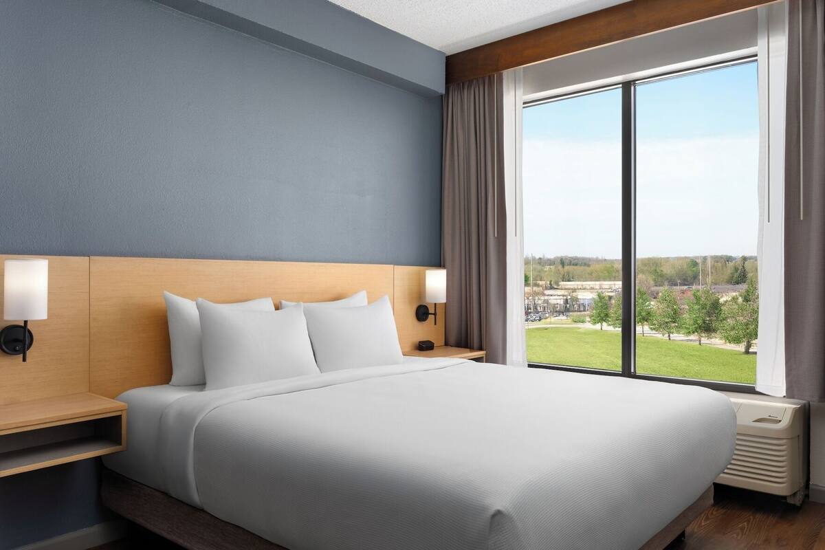 1 Schlafzimmer, hochwertige Bettwaren, Daunenbettdecken, Zimmersafe