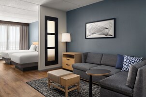 1 多间卧室、高档床上用品、羽绒被、客房内保险箱