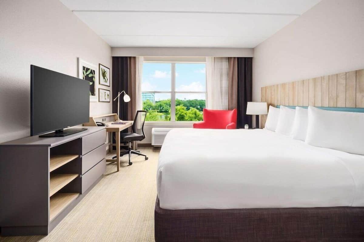 In-room safe, desk, laptop workspace, iron/ironing board