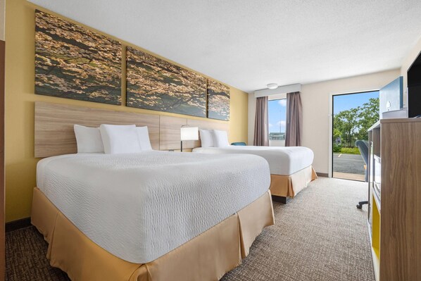 Room, 2 Queen Beds, Non Smoking | In-room safe, desk, blackout drapes, iron/ironing board - Days Inn by Wyndham Fort Wayne (Fort Wayne)