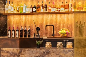 Rooftop bar - The Delphi Hotel (Los Angeles)