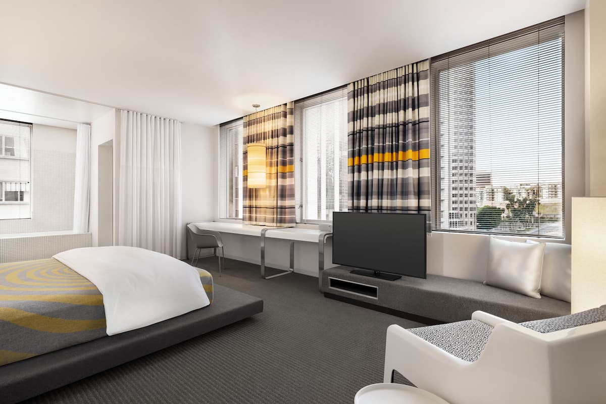Premium bedding, in-room safe, desk, laptop workspace