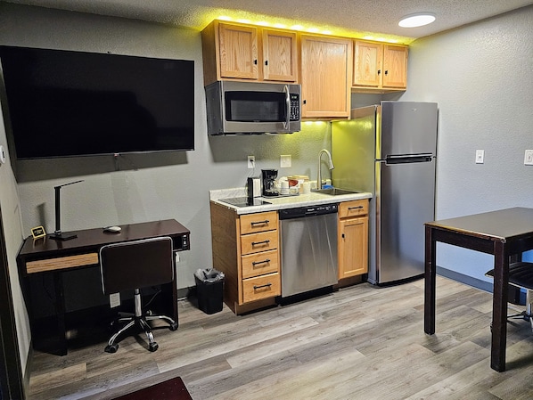 Suite, 1 King Bed, Non Smoking, Kitchen | Living room | LED TV