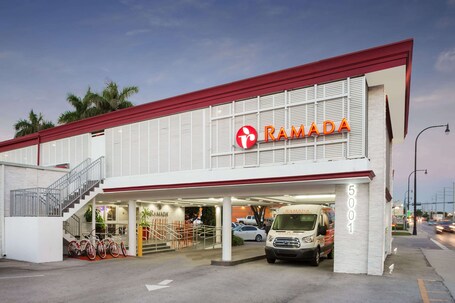 Ramada by Wyndham Miami Springs Miami International Airport - Image 20