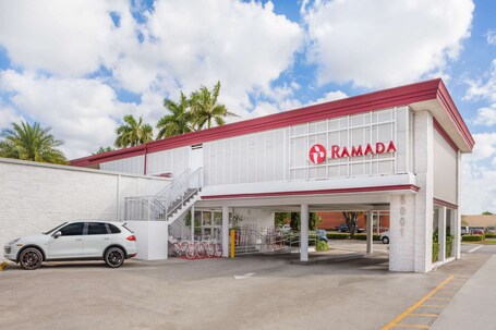 Ramada by Wyndham Miami Springs Miami International Airport - Image 14