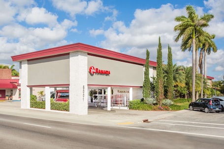 Exterior. Ramada by Wyndham Miami Springs/Miami International Airport