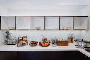 Free daily continental breakfast