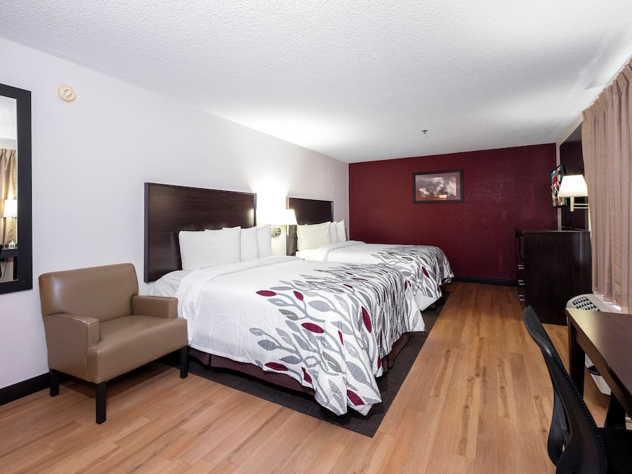 Deluxe Room, 2 Queen Beds, Accessible (Smoke Free) | Desk, iron/ironing board, cribs (free), WiFi (free)