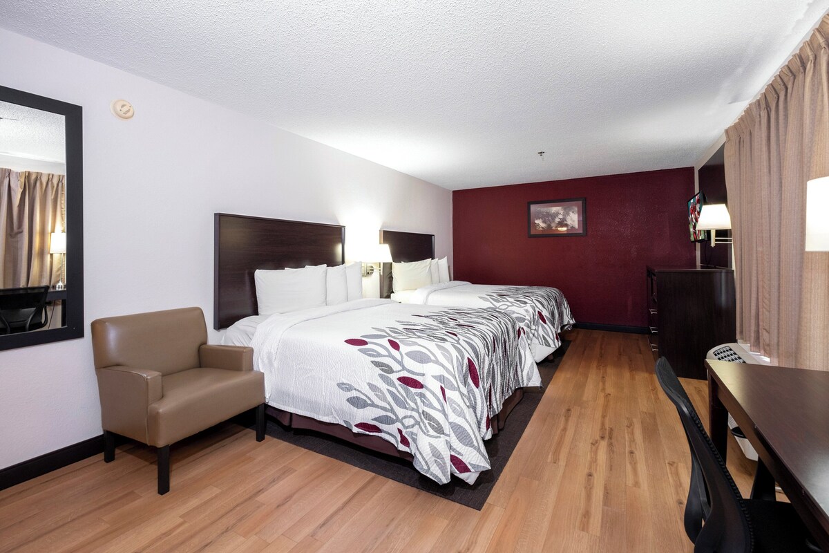 Deluxe Room, 2 Queen Beds, Accessible (Smoke Free) | Desk, iron/ironing board, cribs (free), WiFi (free)