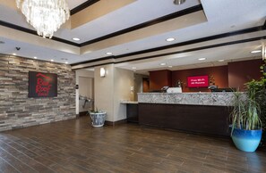 Lobby - Red Roof Inn & Suites Dover Downtown (Dover)