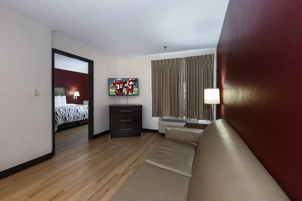 Suite, 1 King Bed, Accessible (Smoke Free) | Desk, iron/ironing board, cribs (free), WiFi (free)