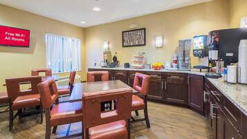 Free daily continental breakfast