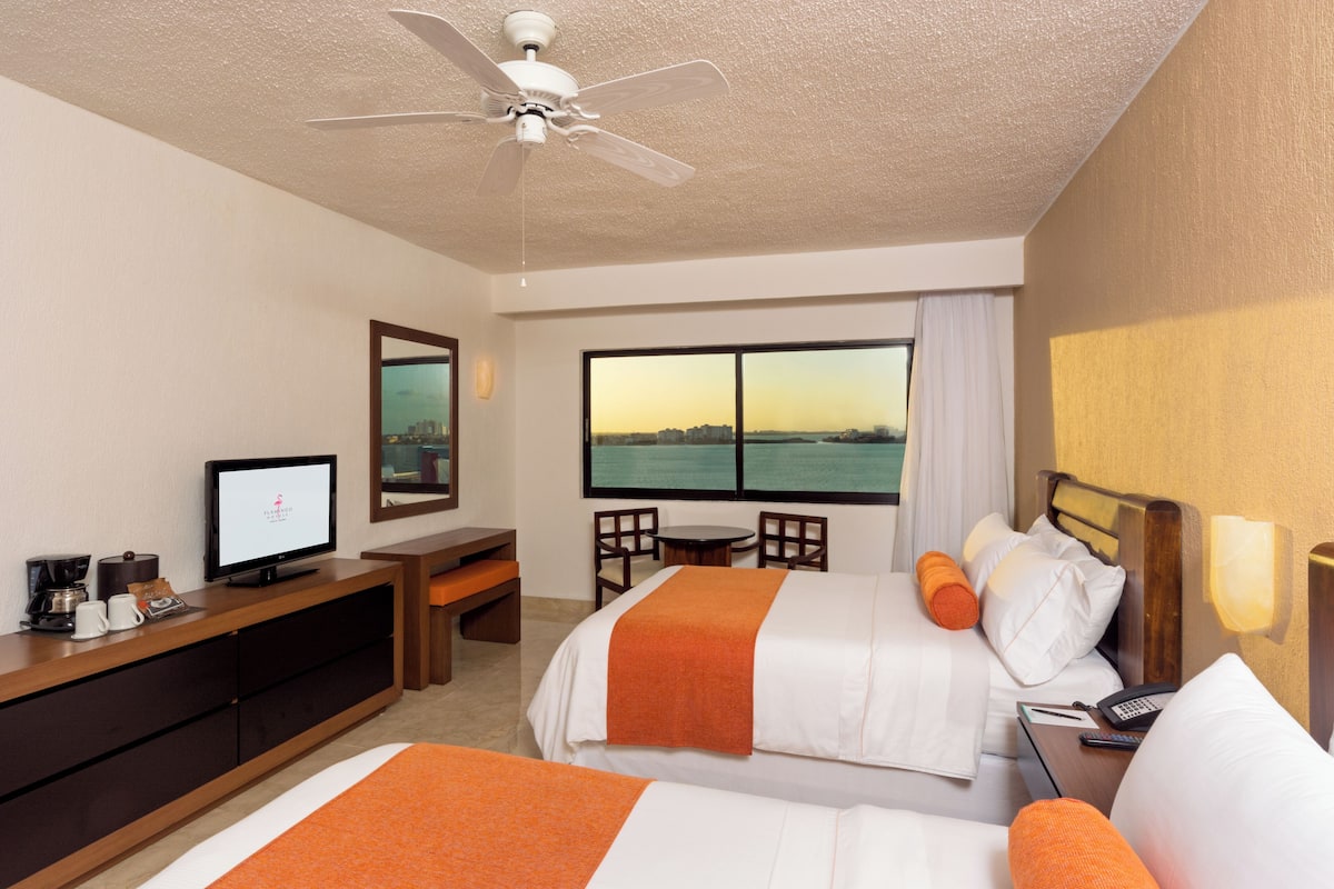 1 habitación y artículos del minibar gratis