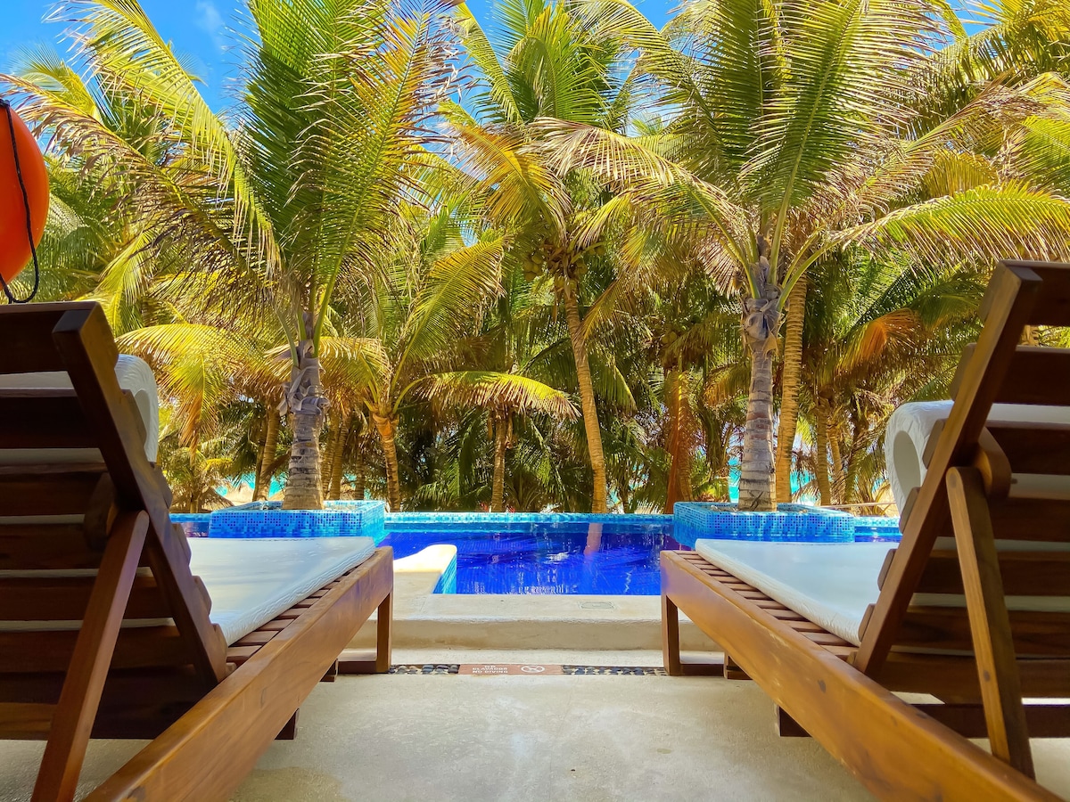 Flamingo Cancun Resort Swim Up Suite