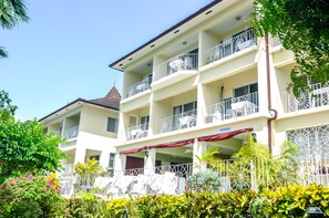 Exterior - Relax Resort (Montego Bay)