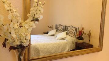 1 bedroom, premium bedding, down comforters, Select Comfort beds