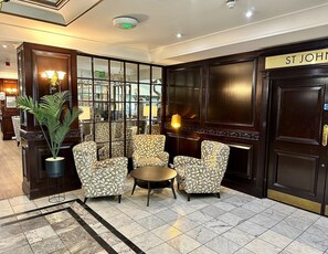 Reception - Hampstead Britannia Hotel (London)